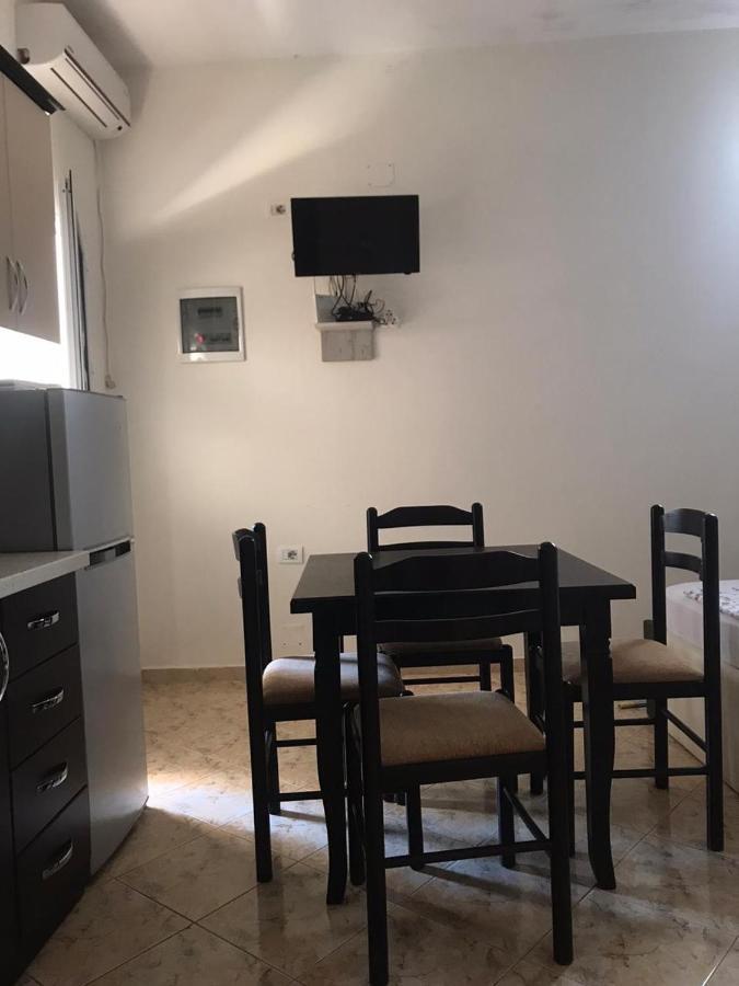 Guesthouse A&F Ксамил Екстериор снимка
