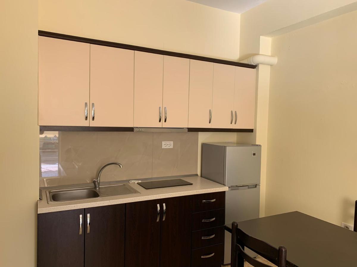 Guesthouse A&F Ксамил Екстериор снимка